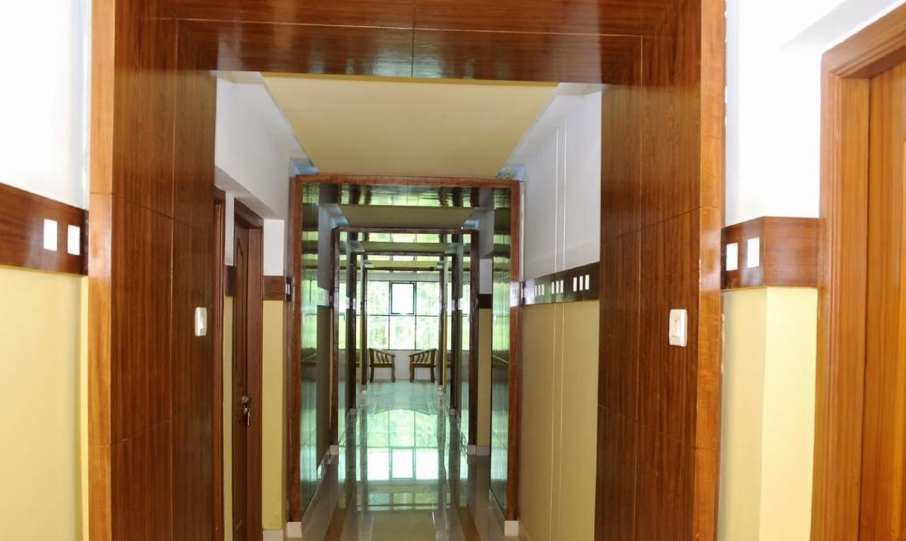 Hotel Madikeri Heritage Exteriör bild