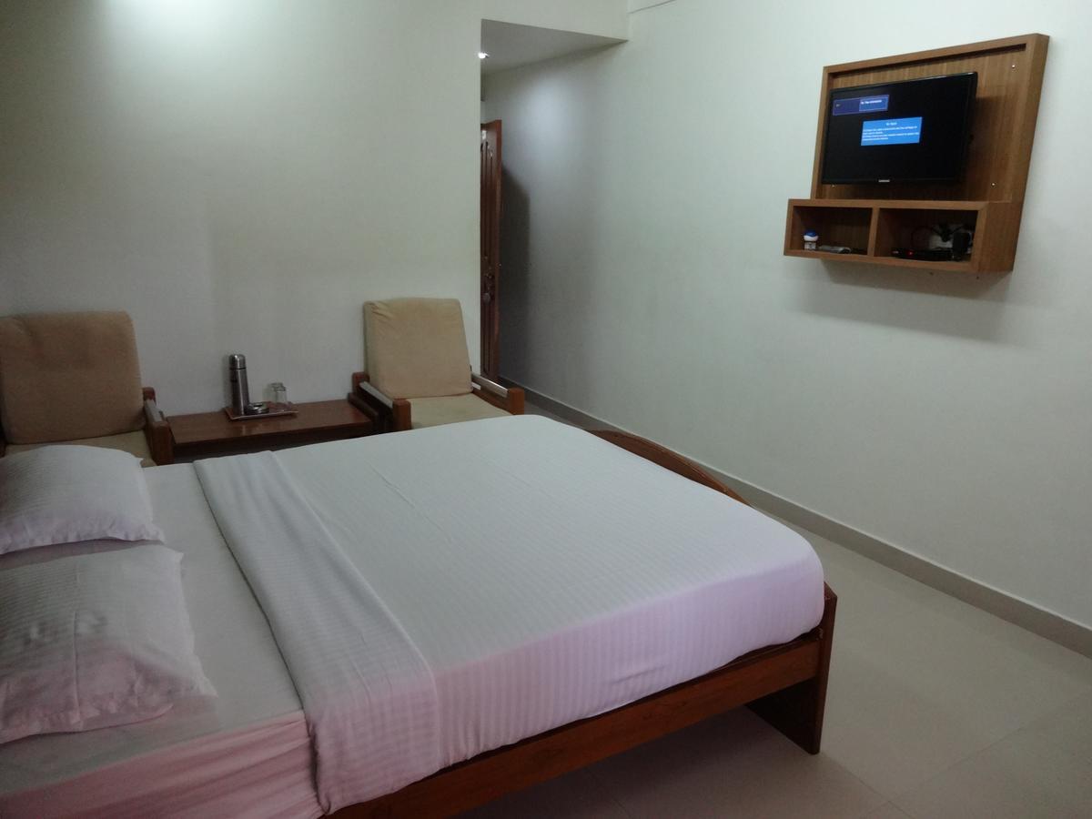 Hotel Madikeri Heritage Exteriör bild