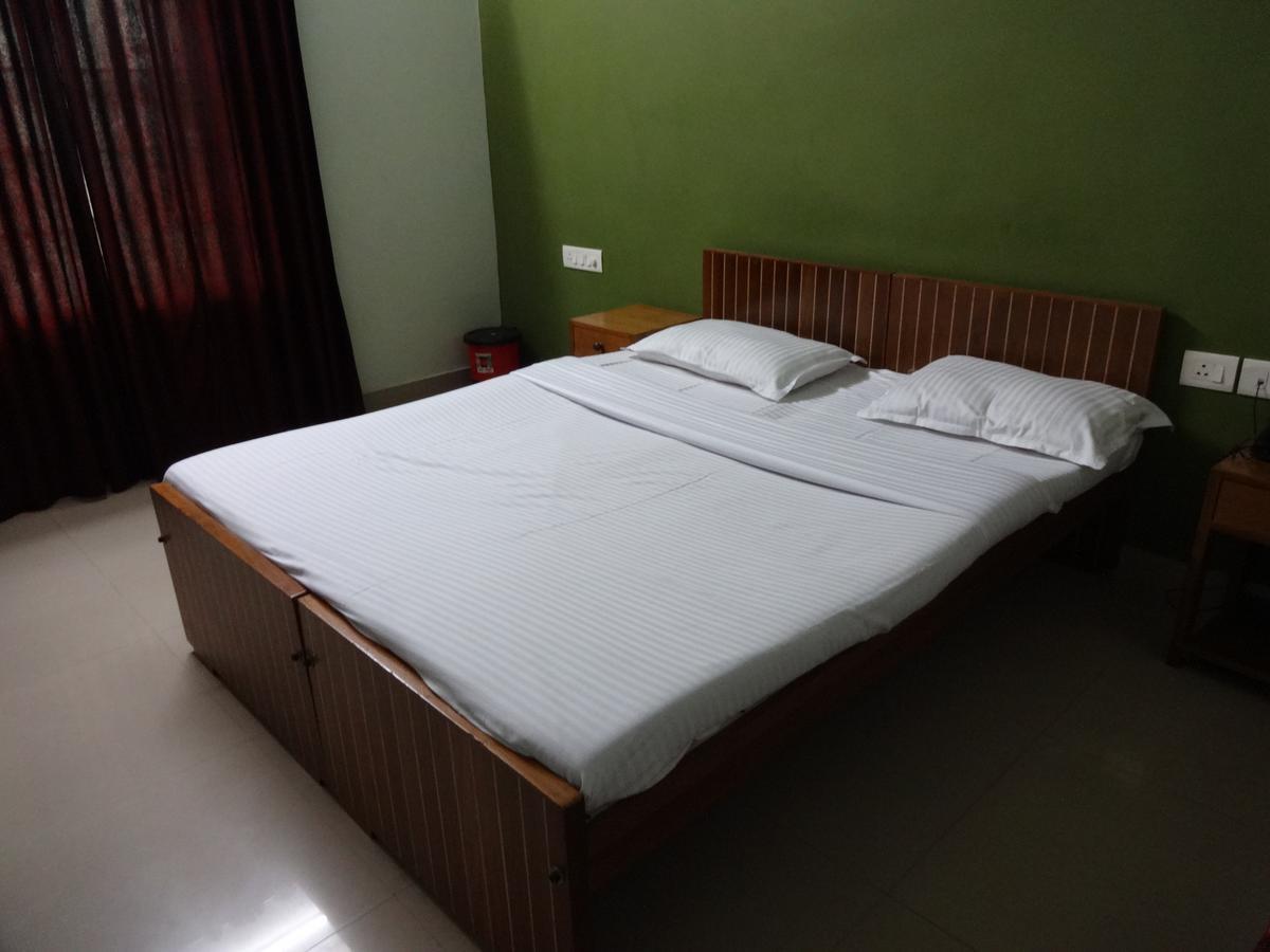 Hotel Madikeri Heritage Exteriör bild