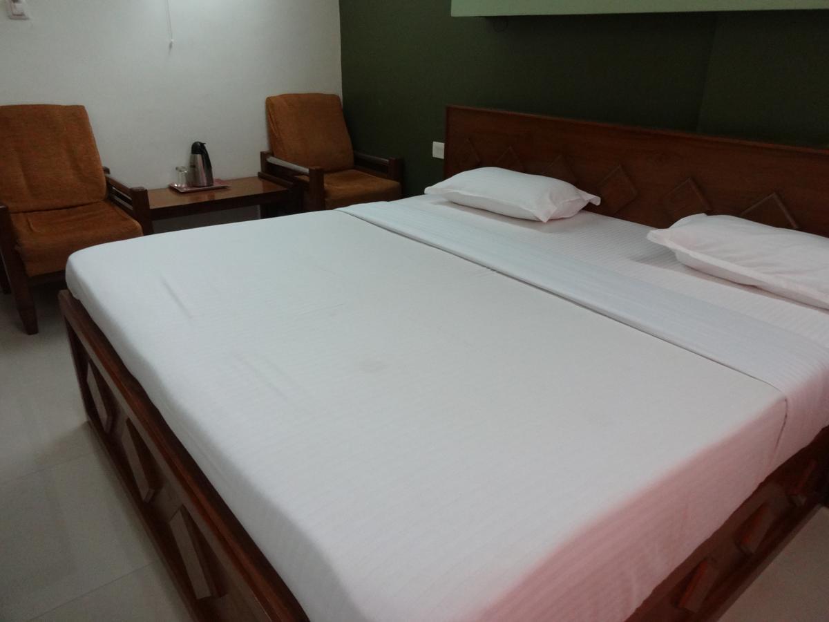 Hotel Madikeri Heritage Exteriör bild
